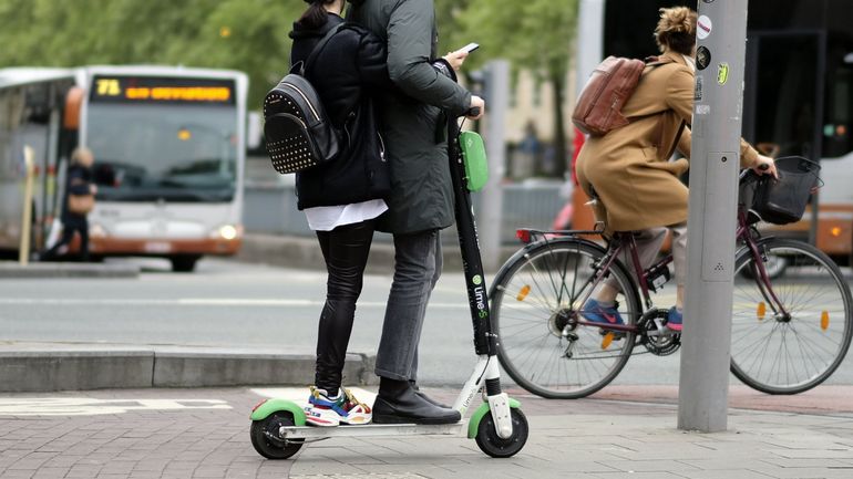Bruxelles : nouvelle opération de contrôles des trottinettes et scooters électriques dans la zone Montgomery