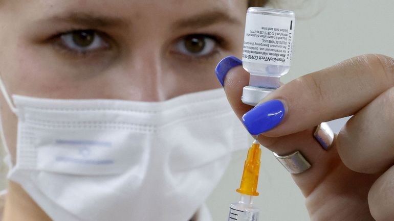 Coronavirus : les Pays-Bas autorisent le vaccin Pfizer après une première dose d'AstraZeneca