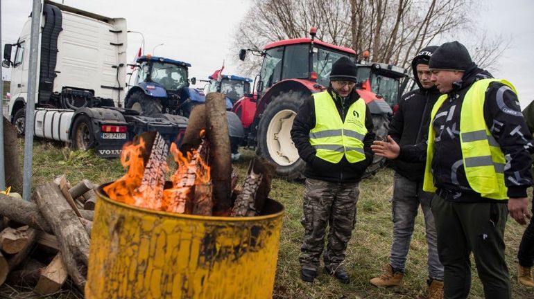 Accord UE-Mercosur : les agriculteurs polonais bloquent un important passage frontalier avec l'Ukraine