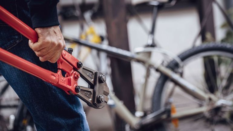De la prison ferme pour les auteurs d’un vol de vélo à Brussels Airport