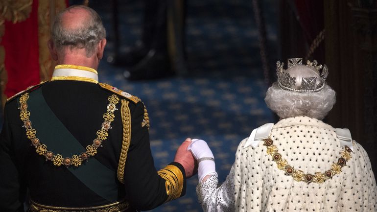 Un an après le décès de la Reine Elizabeth, les Britanniques tournent-ils le dos à la monarchie ?
