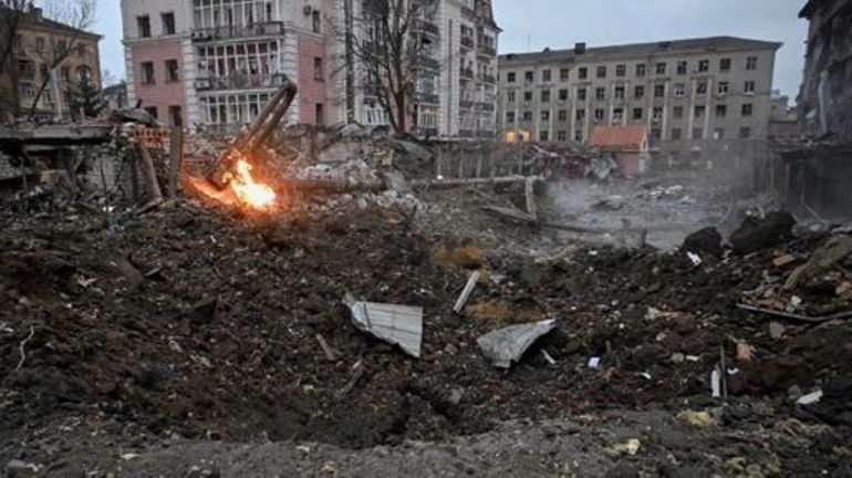 Guerre en Ukraine : attaques aériennes russes sur plusieurs villes d'Ukraine