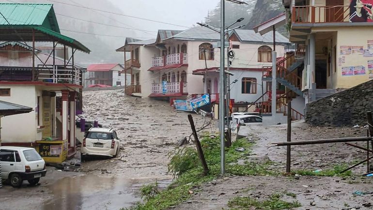 Inde : plus de 50 disparus après une crue subite dans l'Himalaya qui a déjà fait quatre morts