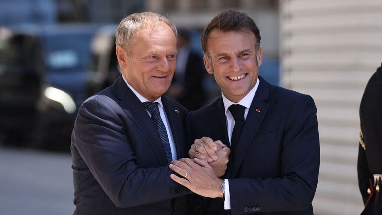 Guerre en Ukraine : Macron et Tusk signent un traité renforçant les liens franco-polonais face à la Russie