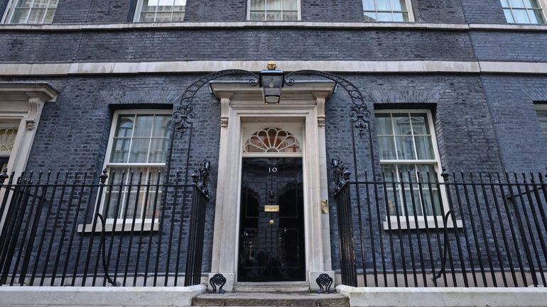 Fêtes à Downing Street pendant les confinements : la police britannique inflige 20 amendes