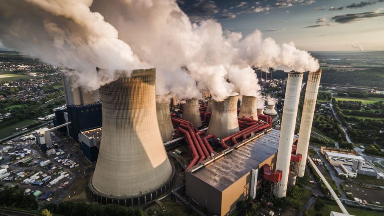 L'Europe mise sur le charbon et jette aux oubliettes les accords de Paris pour sauver son économie et son industrie