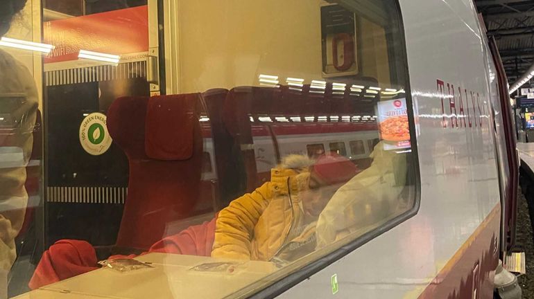 Thalys bloqué à hauteur d'Antoing : 800 personnes ont dormi dans des trains, selon la police