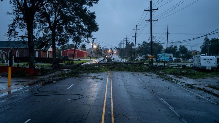 L'ouragan Francine s'abat sur la Louisiane, des inondations attendues