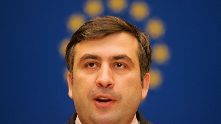 Géorgie : l'ex-président emprisonné Saakachvili entame une nouvelle grève de la faim, annonce son avocat