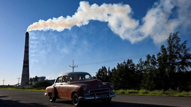 Cuba : l'arrêt de la principale centrale thermique plonge l'île tout entière dans le noir