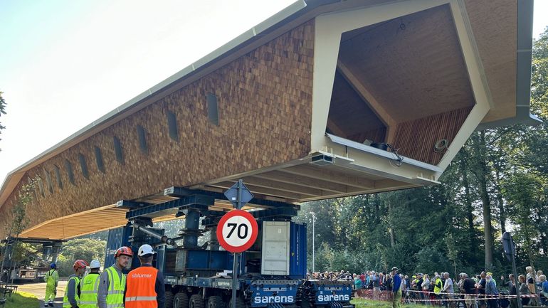 Une passerelle géante pour enjamber le ring au-dessus du carrefour des Quatre Bras