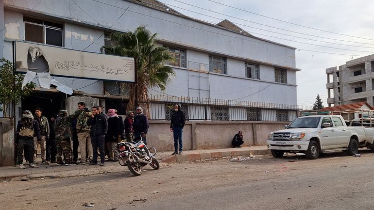 Syrie : les rebelles aux portes de Damas, le Hezbollah envoie 2000 combattants pour protéger la frontière libanaise