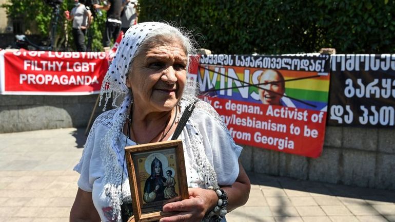 En Géorgie, une Marche des fiertés LGBT + annulée après des violences