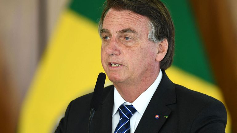 Bolsonaro va être lourdement incriminé pour les plus de 600.000 morts dus au Covid au Brésil
