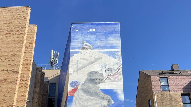 Louvain-la-Neuve : la fresque de Roger Somville en restauration