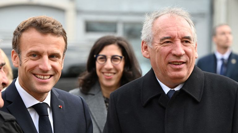 Nomination d'un Premier ministre en France : François Bayrou reçu à l'Elysée, Roland Lescure privilégié par Macron ?