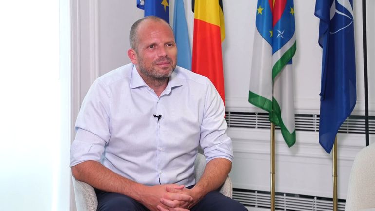 Le premier 21 juillet du nationaliste Theo Francken, ministre de la Défense : 