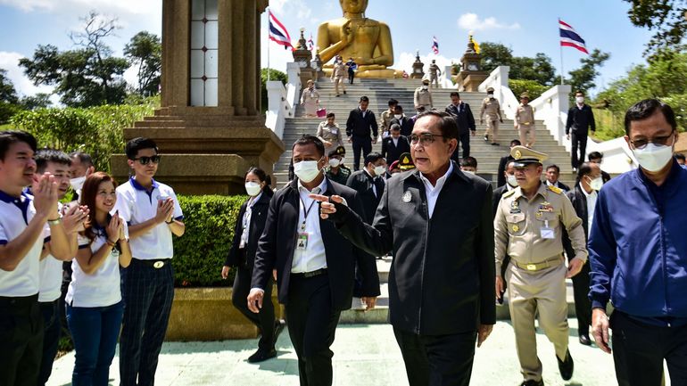 Thaïlande : le Premier ministre dissout l'Assemblée et provoque des élections