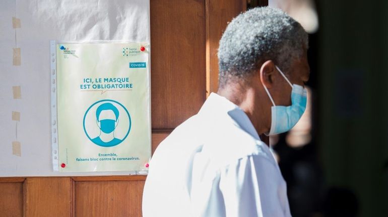 Coronavirus en Martinique : face à la situation sanitaire, le confinement et le couvre-feu sont prolongés de trois semaines
