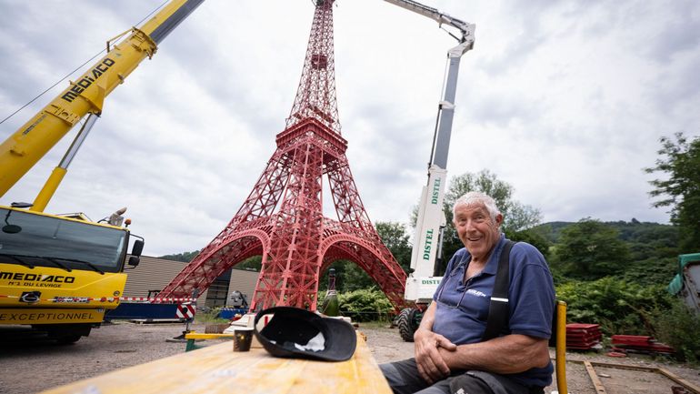 "C’est un chef-d’œuvre, non ?" : en Alsace, l’incroyable montage d’une fidèle réplique de la tour Eiffel