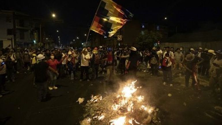 Pérou : la présidente Boluarte demande au Parlement d'avancer à 2023 les élections
