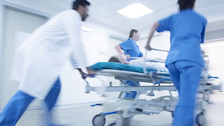 Ambulance volée et secouristes menacés à Bruxelles : le SLFP dépose un préavis de grève pour le SIAMU