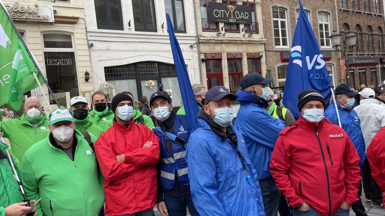 Diest : une trentaine de policiers mènent une action durant la visite royale