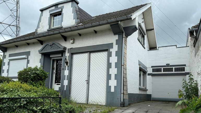 Jumet : une maison à vendre investie et habitée de manière illégale par des gens du voyage