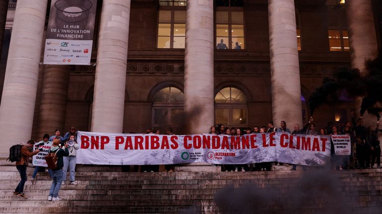 La banque BNP Paribas assignée en justice pour sa contribution 