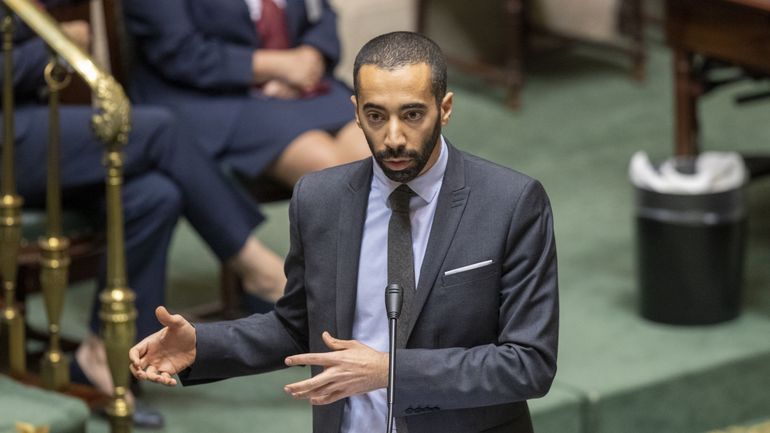 Sammy Mahdi, secrétaire d'Etat à l'Asile et à la Migration, a retiré le permis de séjour de l'imam de la plus grande mosquée de Belgique
