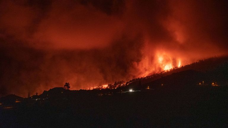 Eruption d'un volcan aux Canaries : entre 5000 et 10.000 personnes vont être évacuées