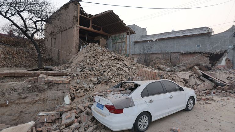 Chine : un fort séisme fait plus de 110 morts dans le nord-ouest du pays