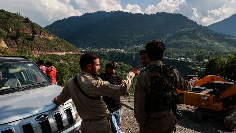 Tensions au Cachemire : l'Inde et le Pakistan s'accusent mutuellement de violations répétées du fragile cessez-le-feu
