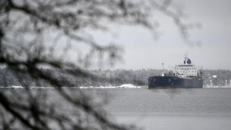 Câbles rompus en Baltique : la Finlande inculpe trois marins d'un navire pour sabotage de câbles en mer Baltique