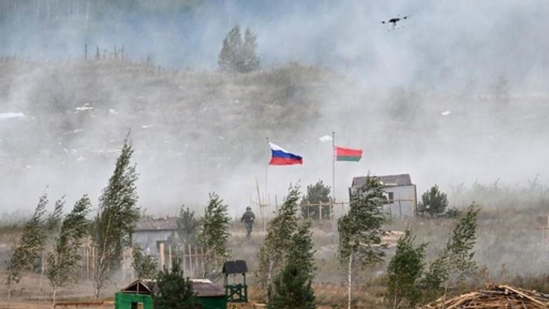 Guerre en Ukraine : deux représentants américains présents aux manoeuvres militaires Russie-Biélorussie