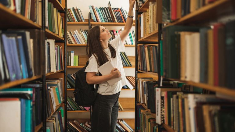 Budget 2025 de la Fédération Wallonie-Bruxelles : les bibliothèques dénoncent un 