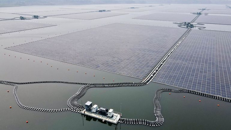 Energies renouvelables : l'Indonésie inaugure le plus vaste parc solaire flottant d'Asie du Sud-Est