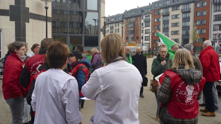 La CSC proteste contre le projet de sanctions des soignants qui ne seraient pas vaccinés