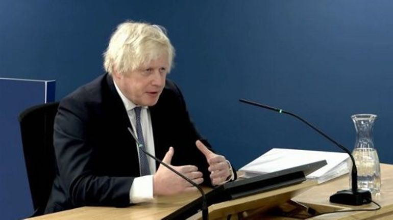 Partygate au Royaume-Uni : Boris Johnson regrette les fêtes mais dénonce un 