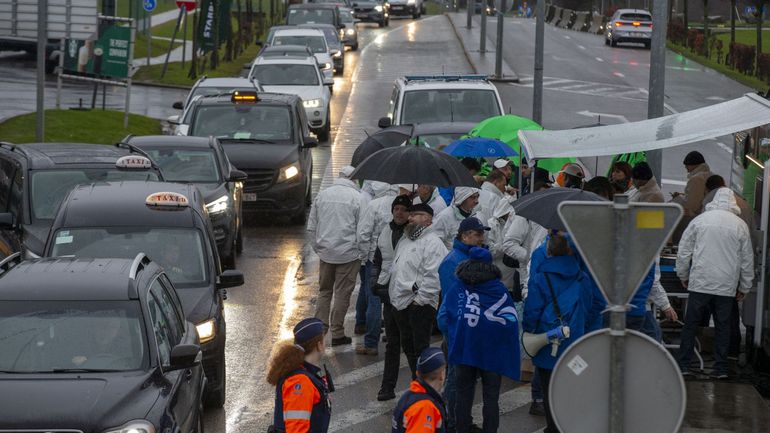L'action des syndicats de police a pris fin à l'aéroport de Charleroi