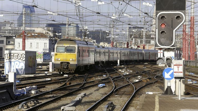 Gare du Midi: 500 passagers bloqués dans un train entre Gand et Bruxelles pendant plus d'1h30