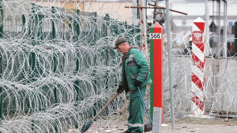 La Biélorussie a aidé des migrants à tenter une traversée massive de la frontière polonaise, selon les gardes-frontières