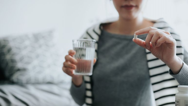 Un comprimé dès les premiers symptômes ? L'ère des pilules anti-Covid est ouverte