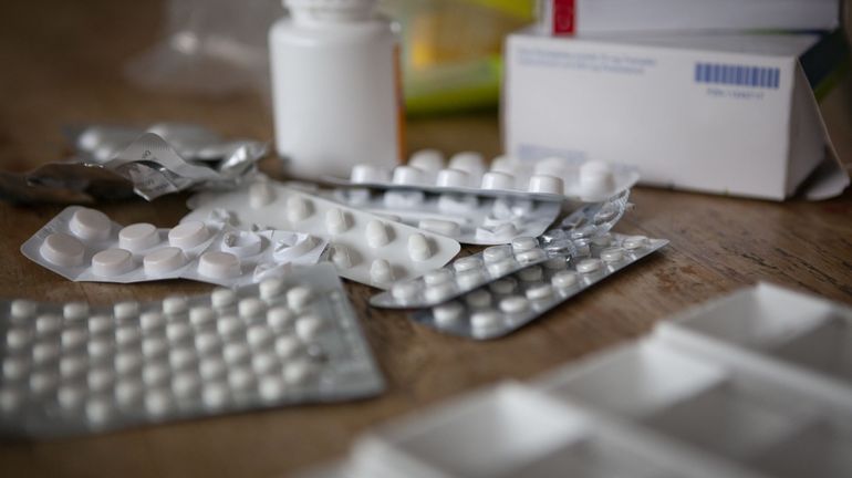 La Belgique envoie des médicaments presque périmés en Ukraine : un danger limité pour la santé, mais une image désastreuse