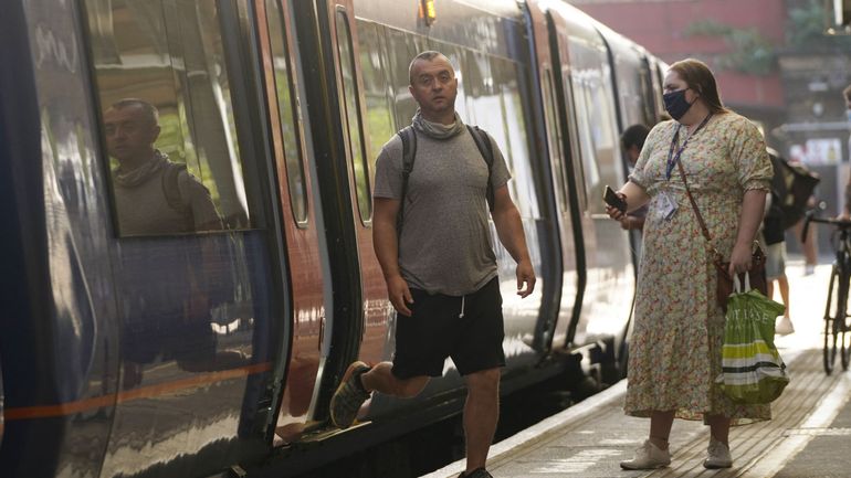 Coronavirus en Grande-Bretagne : trafic ferroviaire réduit à cause de l'épidémie de cas contact