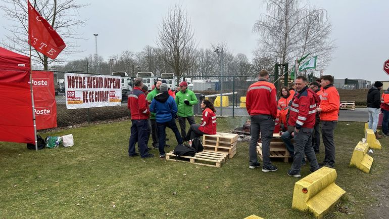 La grève chez bpost se poursuit et s'élargit