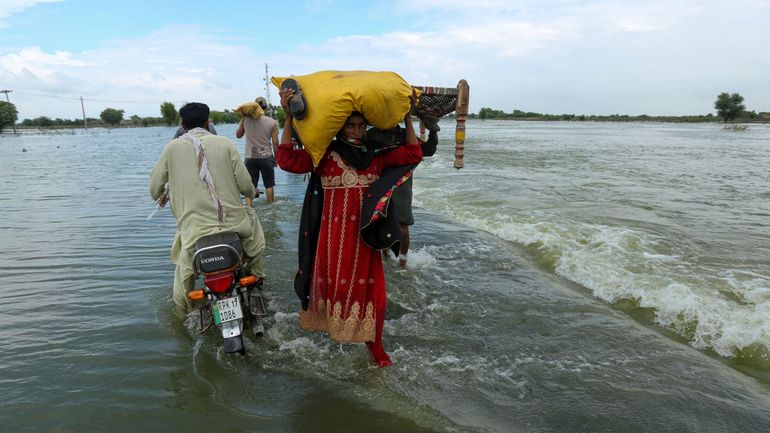 Le Pakistan déclare l'état d'urgence en raison des inondations
