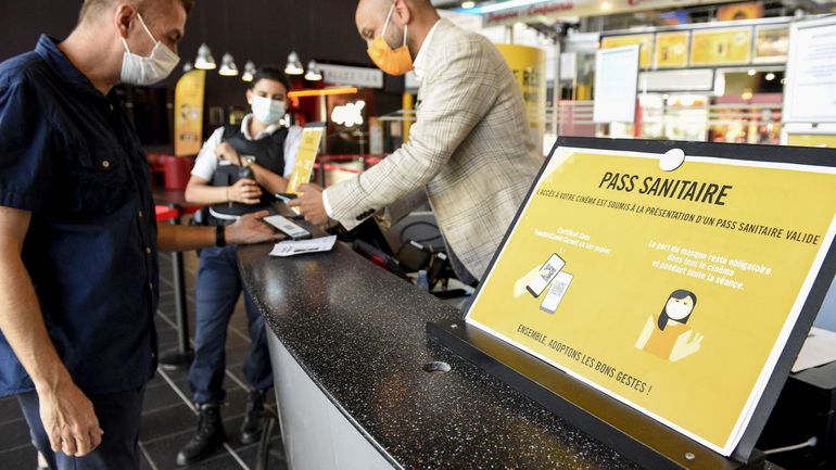 En France, un salarié pourra être licencié s'il ne produit pas de pass sanitaire