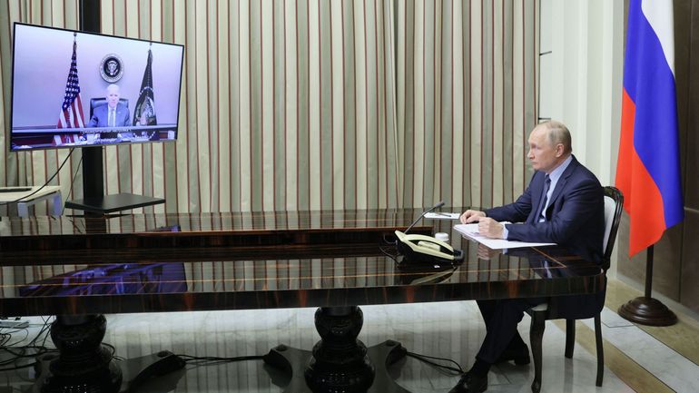 Deux heures de sommet Biden-Poutine pour éviter une escalade en Ukraine (2)