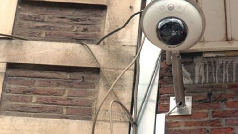 Comment Installer Une Caméra De Surveillance En Toute Légalité - RTBF Actus